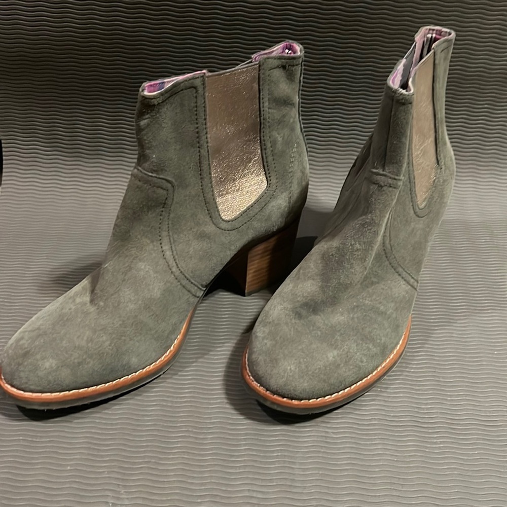 Sperry Gray Bootie size 8 M